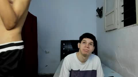 andrew_2811 online show from May 2026 03:47:01 AM