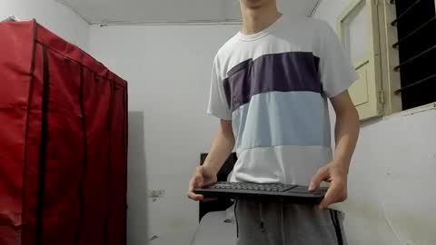 andrew_2811 online show from May 2026 01:01:01 AM