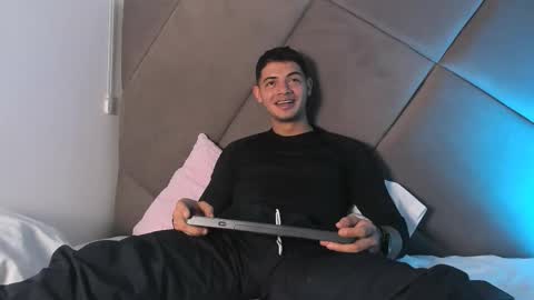 Colleman online show from November 2025 04:45:02 AM