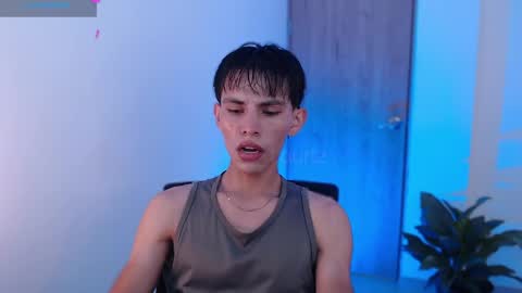 Snapshot of andrew_courtz chatting on June 2026 08:26:01 PM Andrew Courtz online show from June 2026 08:26:01 PM