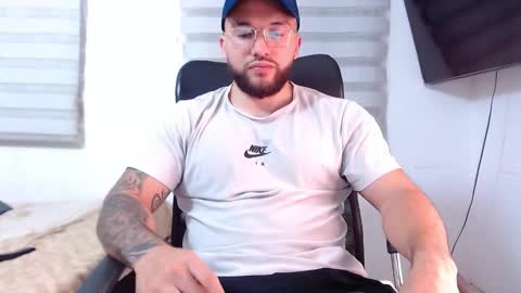 andrew_holden__ online show from January 2026 12:03:01 AM