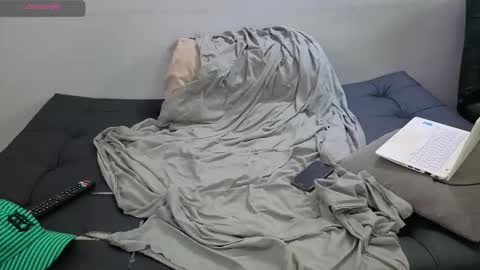 Snapshot of andrew_hot_999 chatting on October 2025 01:50:01 AM Andrew online show from October 2025 01:50:01 AM