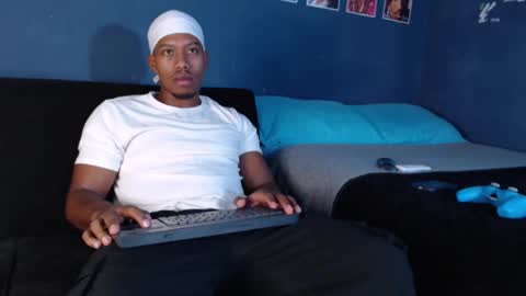 Snapshot of andrew_hoult chatting on February 2025 09:29:01 PM Andrew online show from February 2025 09:29:01 PM