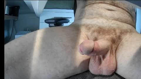 andrewkam1 online show from April 2026 09:46:01 PM