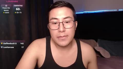 Snapshot of andrewmhilton_ chatting on January 2026 06:05:02 AM andrewmhilton_ online show from January 2026 06:05:02 AM
