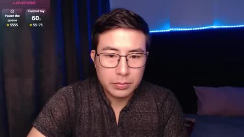 Snapshot of andrewmhilton_ chatting on March 2026 06:14:01 AM andrewmhilton_ online show from March 2026 06:14:01 AM