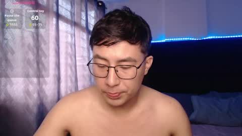 Snapshot of andrewmhilton_ chatting on June 2026 03:40:01 PM andrewmhilton_ online show from June 2026 03:40:01 PM