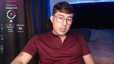 Snapshot of andrewmhilton_ chatting on June 2026 05:56:01 AM andrewmhilton_ online show from June 2026 05:56:01 AM