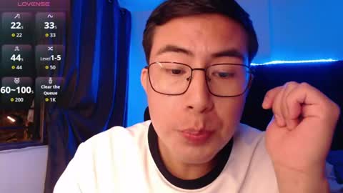 Snapshot of andrewmhilton_ chatting on July 2026 05:45:02 AM andrewmhilton_ online show from July 2026 05:45:02 AM
