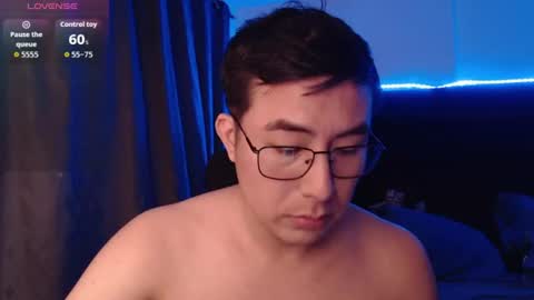 Snapshot of andrewmhilton_ chatting on July 2026 05:14:01 AM andrewmhilton_ online show from July 2026 05:14:01 AM