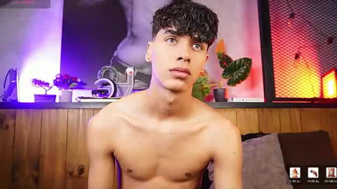 Snapshot of andrewortix chatting on June 2026 01:22:01 AM AndreWortix online show from June 2026 01:22:01 AM