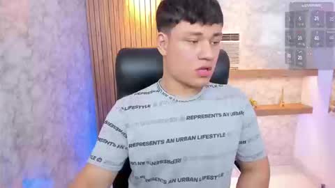 Andrew online show from September 2025 08:19:01 PM