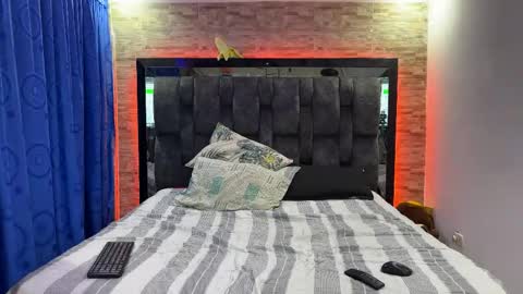 Andresuki online show from October 2025 02:01:02 AM