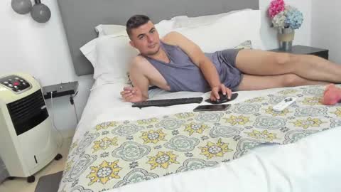 Snapshot of andrhes_muller chatting on October 2025 05:01:01 PM andrhes muller online show from October 2025 05:01:01 PM