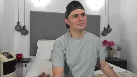 Snapshot of andrhes_muller chatting on November 2025 08:58:01 PM andrhes muller online show from November 2025 08:58:01 PM