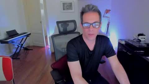 Snapshot of andy0pandi chatting on December 2024 07:49:02 AM Andrew online show from December 2024 07:49:02 AM