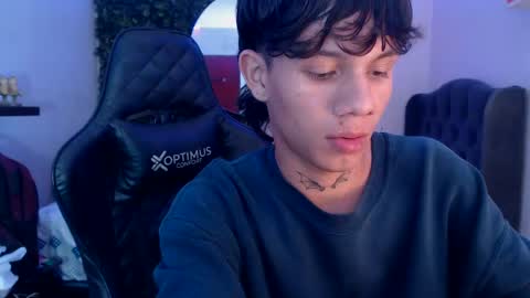 andy_dan1 online show from March 2025 02:14:02 AM