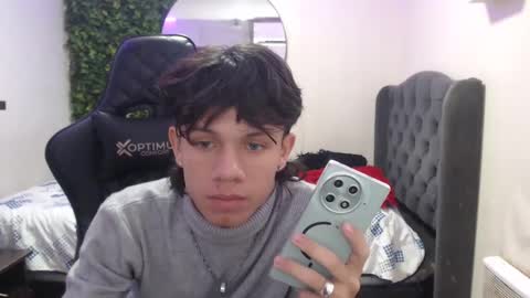 andy_dan1 online show from March 2025 01:32:02 PM