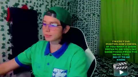 Andy Gray online show from October 2025 01:04:02 AM