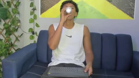 andy_jones7 online show from October 2025 07:48:02 PM