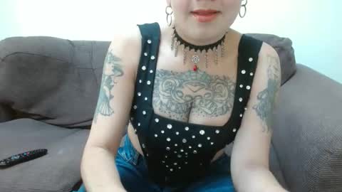 Snapshot of andy_rock_ chatting on October 2025 11:08:02 AM andy online show from October 2025 11:08:02 AM