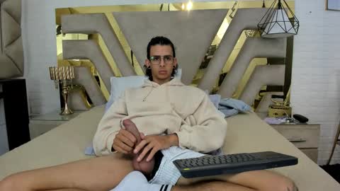 andyxibrat online show from November 2025 07:16:02 PM