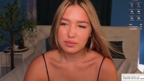 Snapshot of anellyball_ chatting on June 2026 05:23:01 AM Anelly online show from June 2026 05:23:01 AM