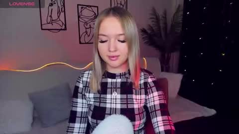 Anfisa online show from December 2025 09:09:02 PM