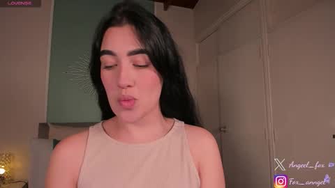 Angel  online show from October 2025 12:27:01 AM