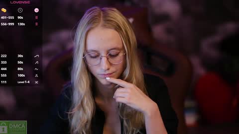 Snapshot of angeellina chatting on December 2024 06:54:02 PM angeellina online show from December 2024 06:54:02 PM