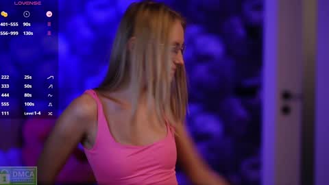 Snapshot of angeellina chatting on December 2024 08:25:02 PM angeellina online show from December 2024 08:25:02 PM