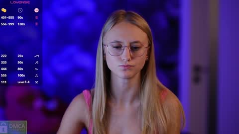 Snapshot of angeellina chatting on December 2024 11:29:02 PM angeellina online show from December 2024 11:29:02 PM