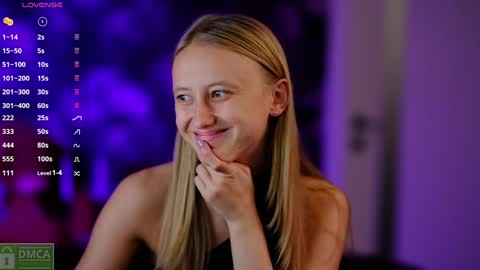 Snapshot of angeellina chatting on December 2024 12:11:01 AM angeellina online show from December 2024 12:11:01 AM