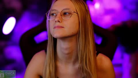 Snapshot of angeellina chatting on January 2025 05:33:01 PM angeellina online show from January 2025 05:33:01 PM