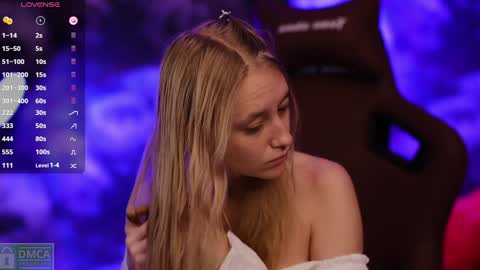 Snapshot of angeellina chatting on January 2025 10:13:02 PM angeellina online show from January 2025 10:13:02 PM