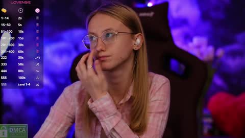 Snapshot of angeellina chatting on January 2025 08:17:01 PM angeellina online show from January 2025 08:17:01 PM