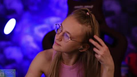 Snapshot of angeellina chatting on January 2025 02:15:01 AM angeellina online show from January 2025 02:15:01 AM