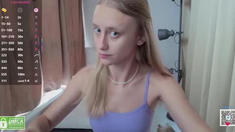 Snapshot of angeellina chatting on October 2025 10:34:02 AM angeellina online show from October 2025 10:34:02 AM