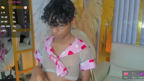 Snapshot of angel__sweet18 chatting on January 2025 10:17:02 AM online show from January 2025 10:17:02 AM