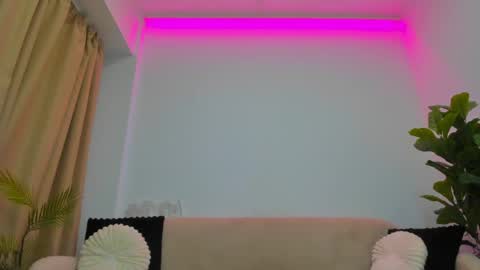 Snapshot of angel__vibe chatting on May 2026 07:54:01 PM angel__vibe online show from May 2026 07:54:01 PM