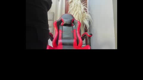 Angel online show from October 2025 04:00:02 AM