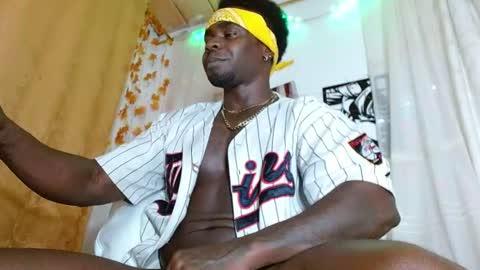 Snapshot of angel_bonbom chatting on July 2026 10:39:01 AM tom 56 online show from July 2026 10:39:01 AM