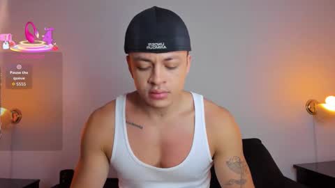 Angel Cuervo online show from November 2025 12:37:02 PM