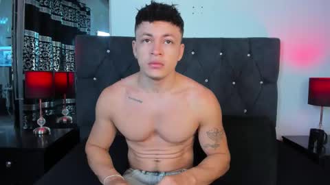 Angel Cuervo online show from December 2025 12:35:02 PM