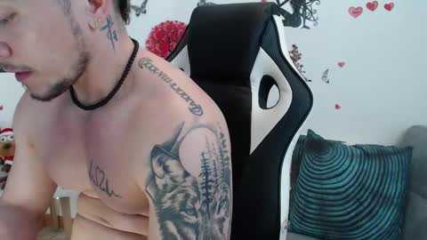 Snapshot of angel_curl chatting on February 2025 09:09:01 PM Angel Curl online show from February 2025 09:09:01 PM