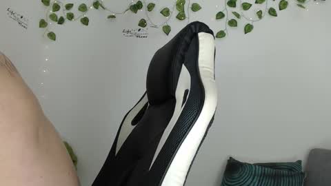 Snapshot of angel_curl chatting on January 2026 08:13:02 PM Angel Curl online show from January 2026 08:13:02 PM