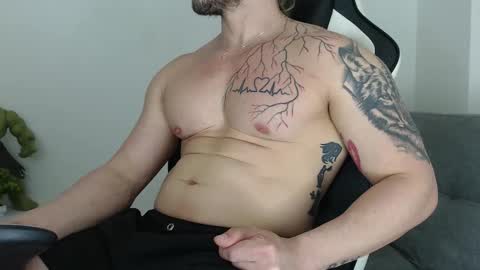 Snapshot of angel_curl chatting on January 2026 09:40:02 PM Angel Curl online show from January 2026 09:40:02 PM