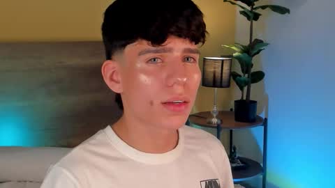 Snapshot of angel_eros_ chatting on February 2026 06:08:01 AM Angel online show from February 2026 06:08:01 AM