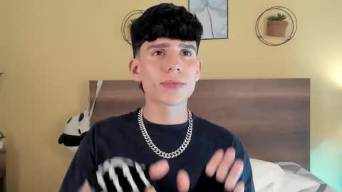 Snapshot of angel_eros_ chatting on February 2026 11:45:02 PM Angel online show from February 2026 11:45:02 PM