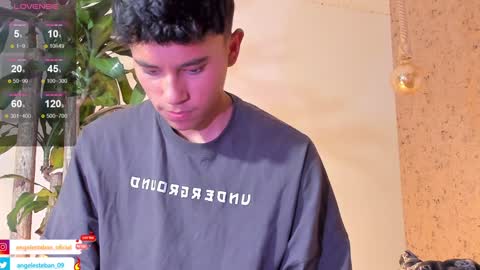 ngel Esteban  online show from February 2025 11:10:02 AM